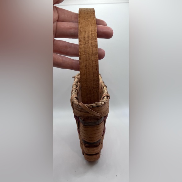 Vintage wall hanging basket hand painted birdhouses wicker rattan weave basket - Picture 5 of 10